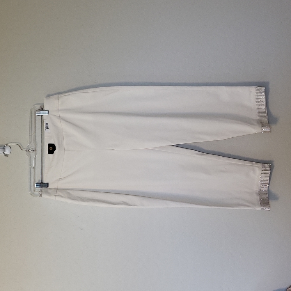 JM Collection Women's Pull-On Capri Pants Eggshell Embellished Bling Hem M